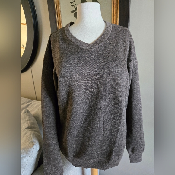 True Rock.    Sweater.  263 - Picture 2 of 5